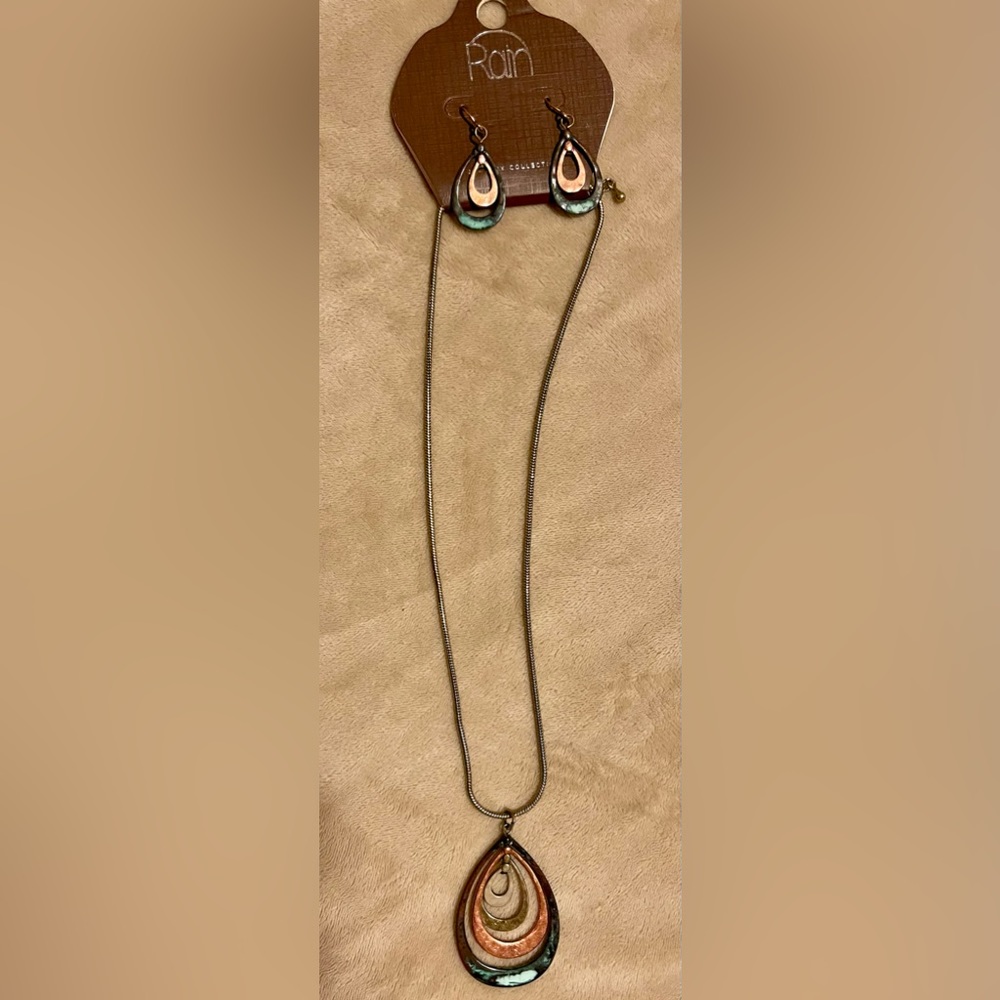 Matching necklace and earrings. Brand new with tag!